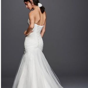 Strapless ruched mermaid tulle wedding dress
